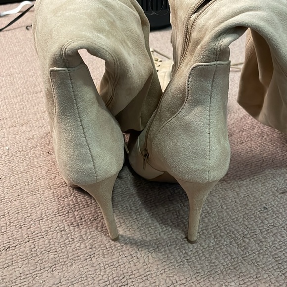 Over the knee boots - Picture 4 of 7